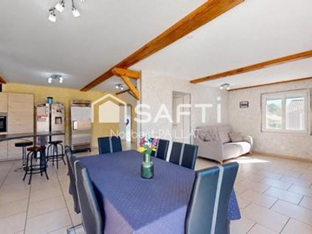 Maison familiale 4 chambres avec piscine – Hurigny