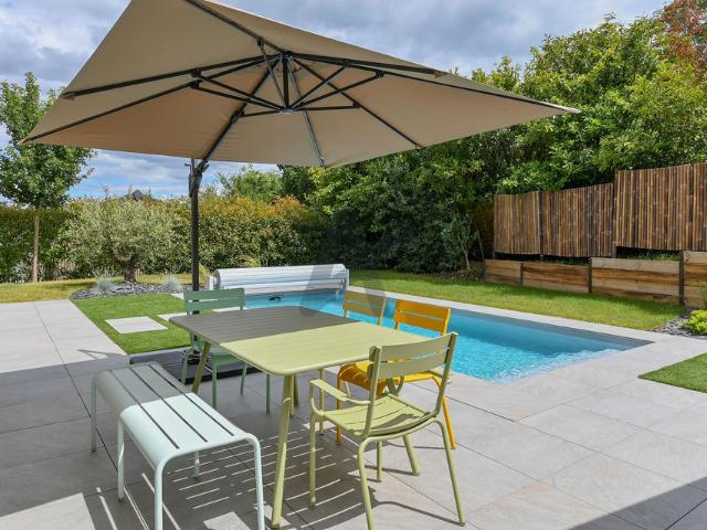 Maison familiale contemporaine 4 chambres avec piscine Calme absolu