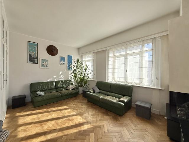 Maison familiale 4 chambres et bureau au pied du tramway 136m² Mouvaux