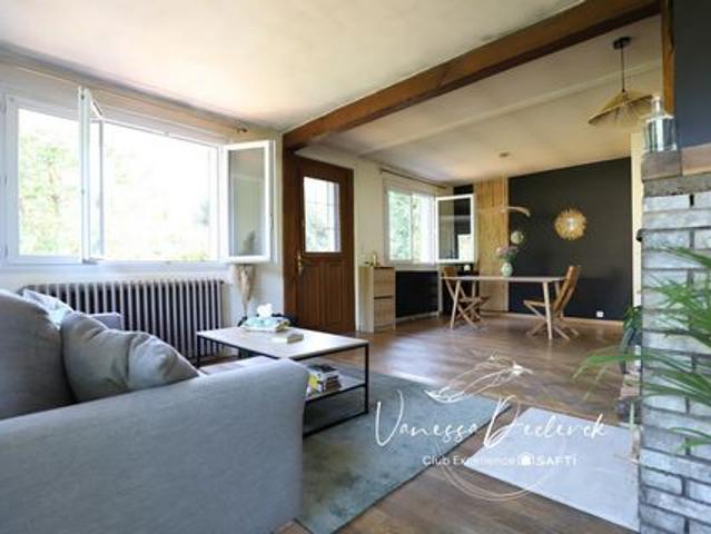 Maison familiale – 4 chambres, terrain de 1 000 m², charme et praticité réunis !