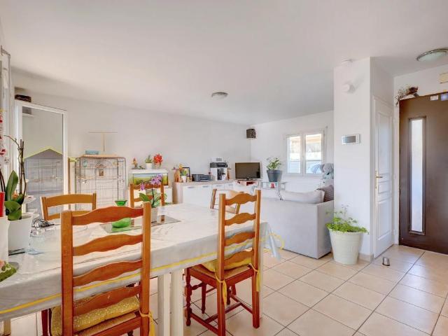 Maison familiale 4 pièces avec jardin