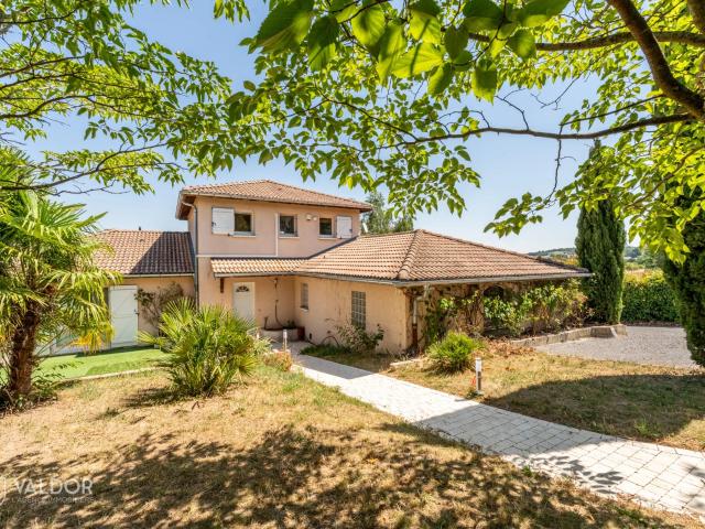Maison familiale 5 chambres – 144 m² sur 1 100 m² de terrain