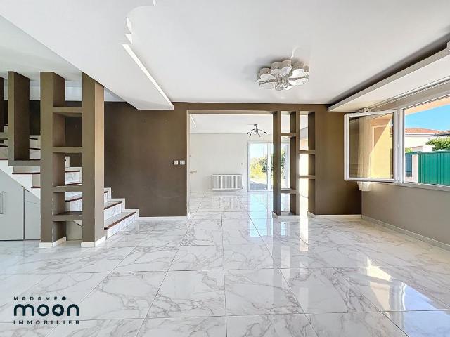Maison familiale 5 chambres – 173 m² – Jardin piscinable – Saint Genis Laval