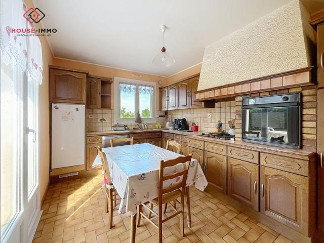 Maison familiale 5 chambres Au cœur de la Région des Lacs, à deux pas du lac de Chalain