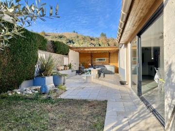 MAISON FAMILIALE 5 CHAMBRES JARDIN TERRASSE COUVERTE AVE