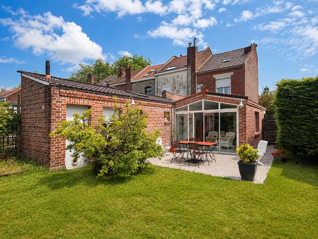 Maison familiale 5 pièces avec grand jardin, garage et cave