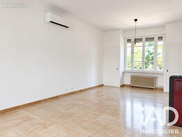 Maison familiale 5 pièces 161 m²
