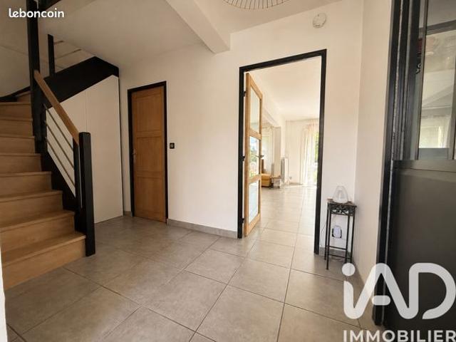 Maison familiale 5 pièces 107 m²
