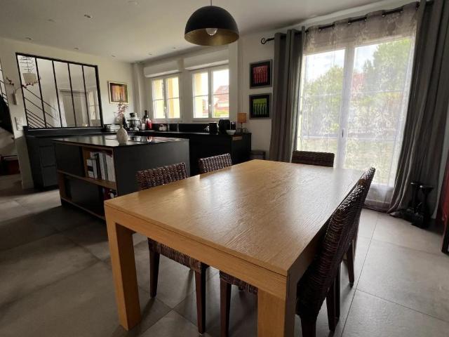 MAISON FAMILIALE 6 CHAMBRES