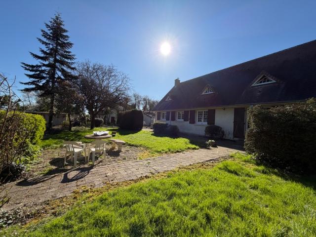 Maison familiale 6 chambres avec vie de plain pied – Environnement calme – Proche plages du Débarquement – LIESVILLE SUR DOUVE 50