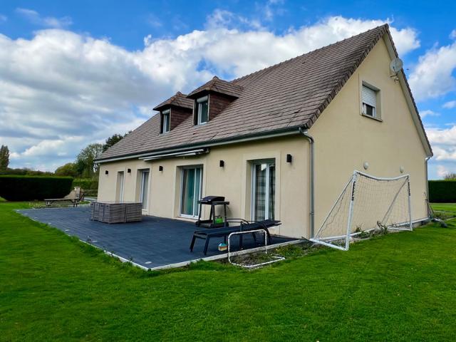 Maison contemporaine familiale de 172 m² avec grand terrain