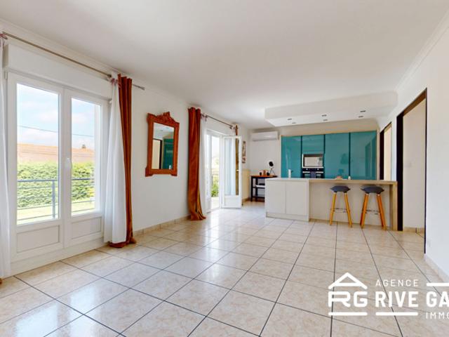 Maison familiale 6 pièces 135 m2 Terrain 960 m2 Piscin