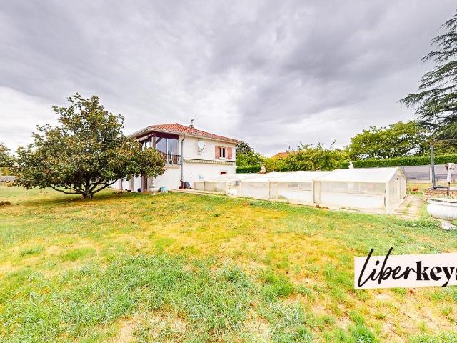 Maison familiale 6P 163 m2 jardin arboré Calme absolu Lis. 163m² Lissieu