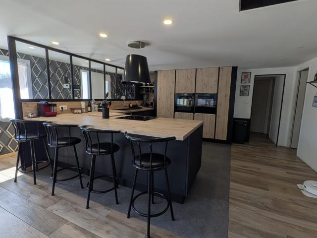 Maison familiale 7 chambres + piscine 202m² Morières lès Avignon