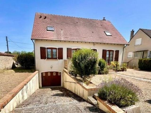 Maison familiale 7 pièces sur sous sol