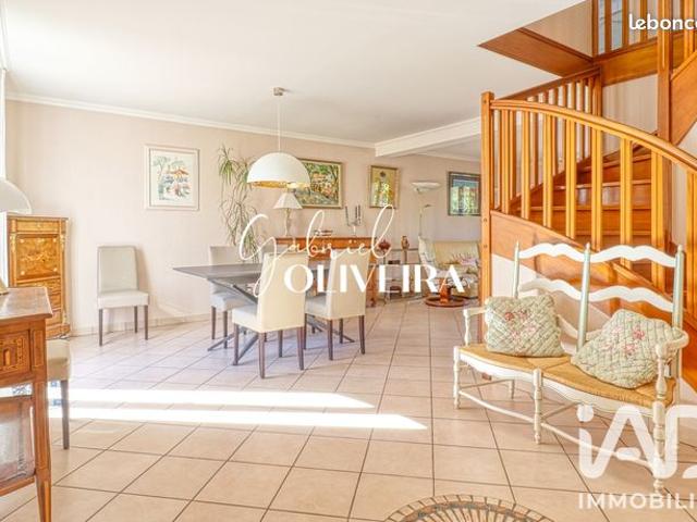 Maison familiale 7 pièces 164 m²