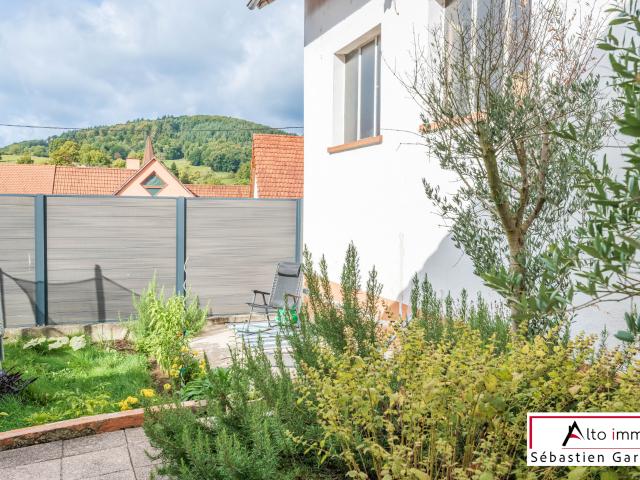 Grande Maison Familiale de 190 m2 Prestations Uniques et Annexes d'Exception Lembach
