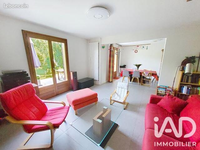 Maison familiale 8 pièces 161 m²