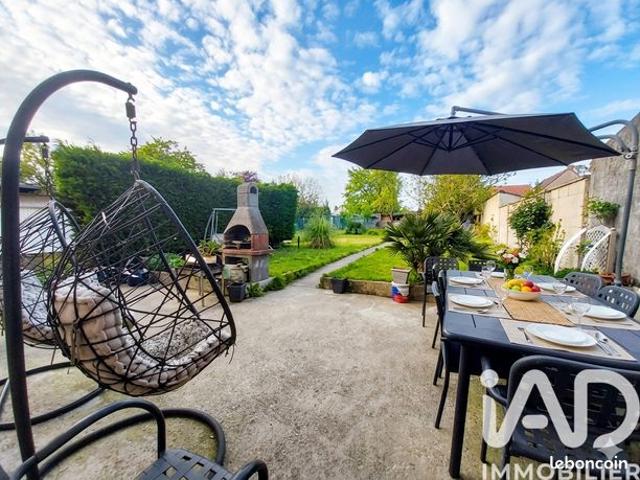 Maison familiale 8 pièces 137 m²