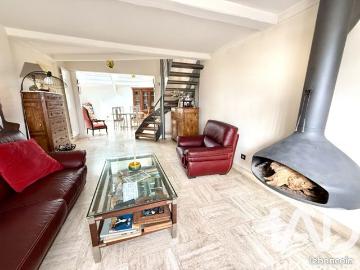Maison familiale 9 pièces 240 m²