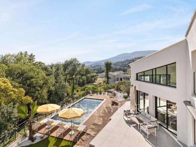 Maison familialle avec 4 chambres à louer proche Valbonne Domaine privé