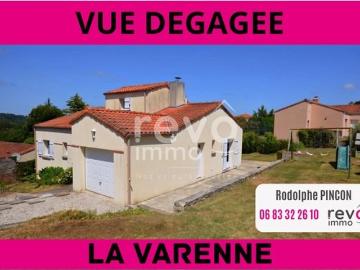 Maison familliale, vue dégagée sur la vallée