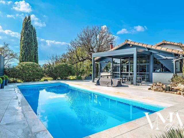 Maison, Fareins