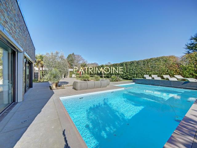 Maison Feucherolles 9 pièce s 837.62 m2