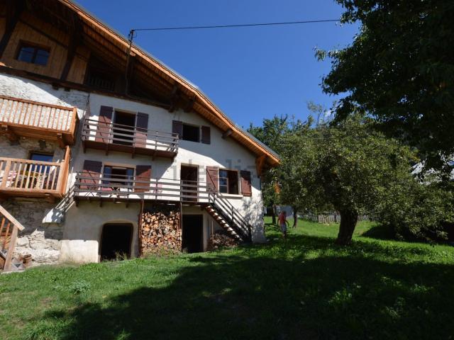 Maison, Feissons sur Salins