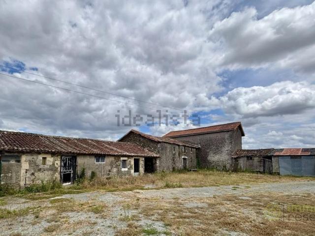 Maison, Fenioux