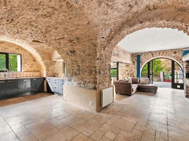 Maison, Ferrières Poussarou
