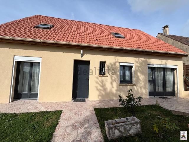 Maison, Fitz James