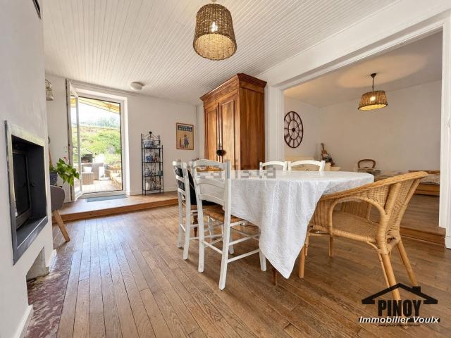 Maison, Flagy