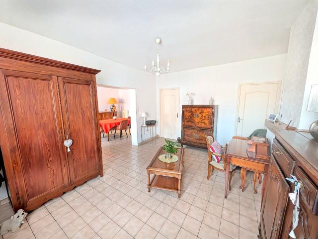 Maison Flamande 130 m2 Un Bien à Fort Potentiel pour Commerce ou Investissement !