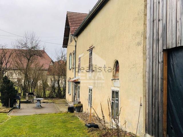 Maison, Flangebouche