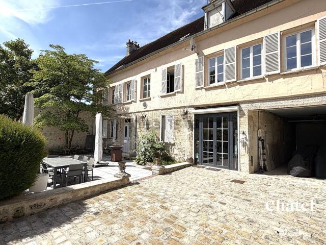 Maison, Fleurines