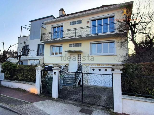 Maison, Fresnes