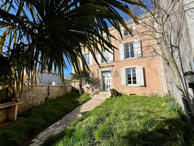 Maison, Fressines
