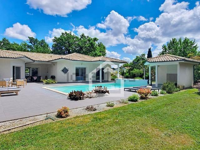 Maison, Hourtin