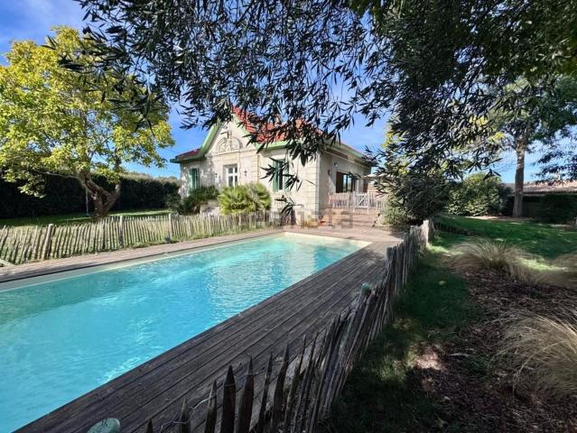 Maison, Hourtin