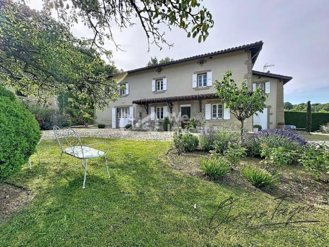 Maison, Hauterives