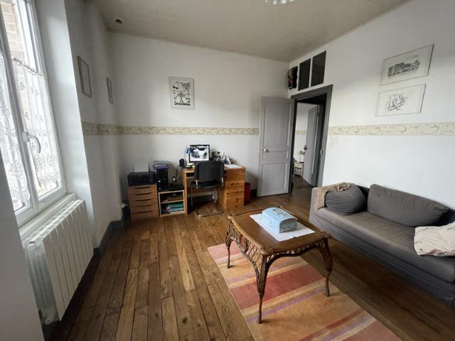 Maison habitable de suite 389 m2 de terrain clos SAINT S