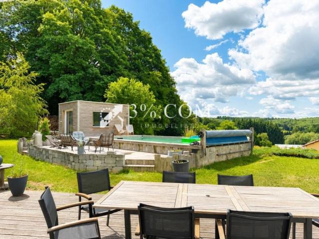 Maison, Hadol