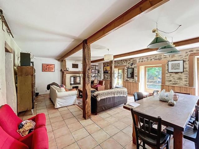 Maison, Hédé Bazouges