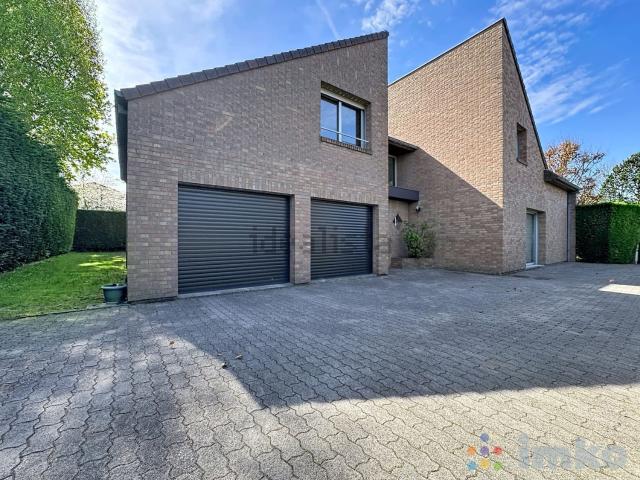 Maison, Hem