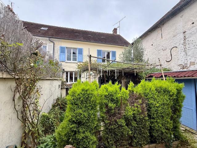 Maison, Hénonville
