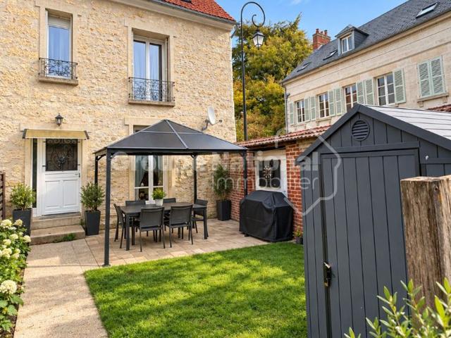 Maison, Hénonville