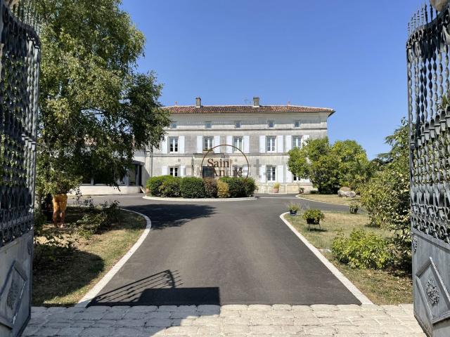 Maison, Hiersac