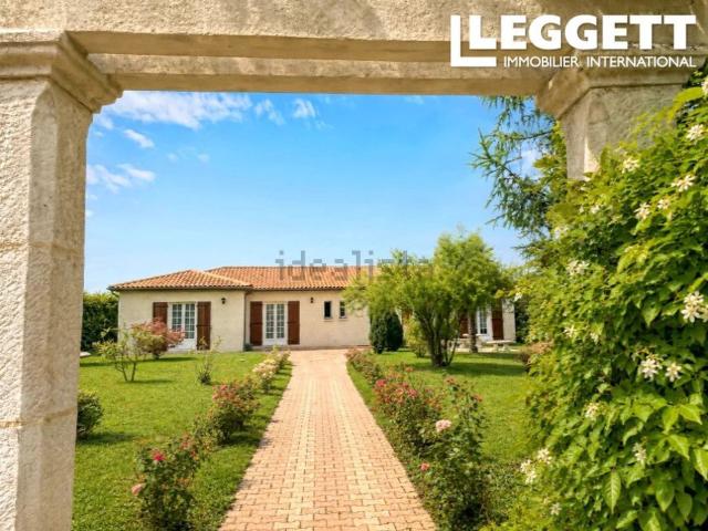Maison, Hiersac