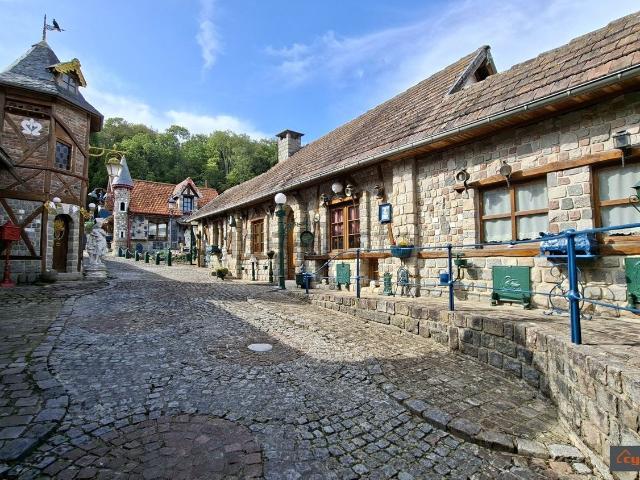Maison, Huchenneville
